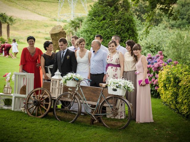 La boda de Iñaki y Irati en Andoain, Guipúzcoa 11