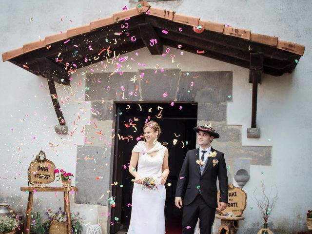 La boda de Iñaki y Irati en Andoain, Guipúzcoa 13