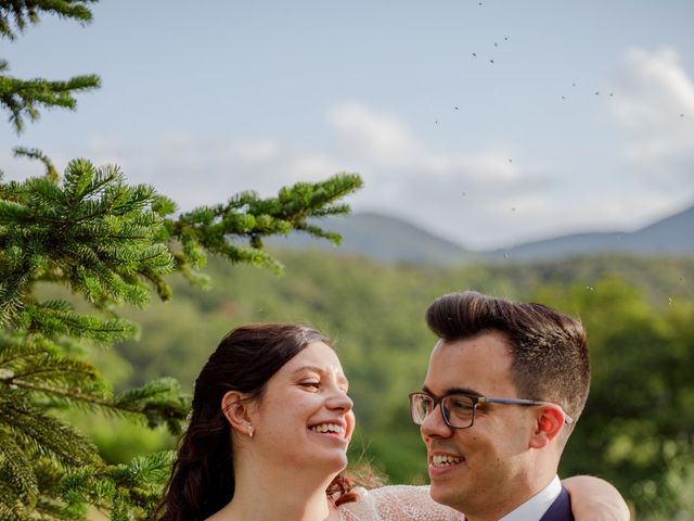 La boda de Jorge y Adriana en La Vall De Bianya, Girona 52