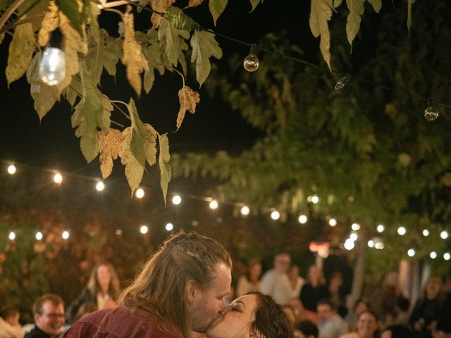 La boda de Jordi  y Isabel en Badalona, Barcelona 15