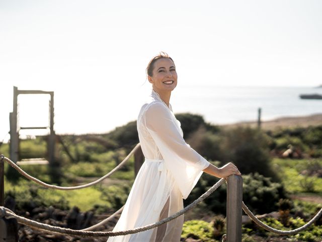 La boda de Antonio y Isabel en El Cabo De Gata, Almería 12