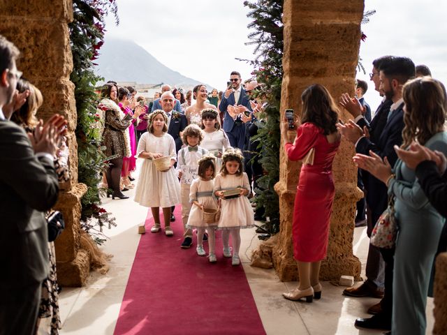 La boda de Antonio y Isabel en El Cabo De Gata, Almería 25