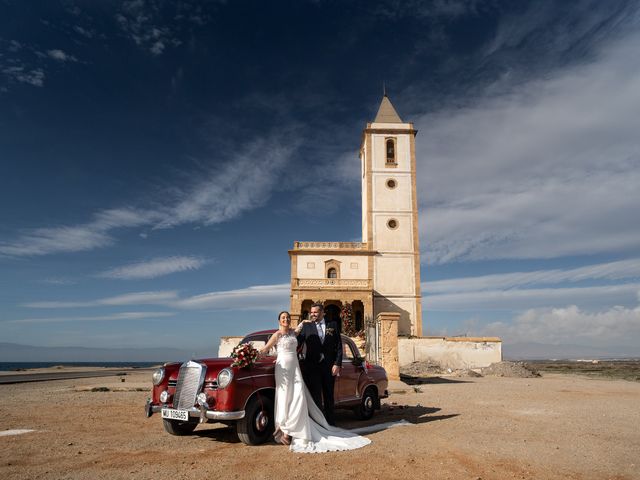 La boda de Antonio y Isabel en El Cabo De Gata, Almería 37