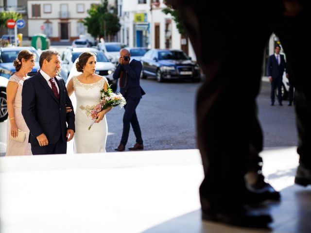 La boda de Javier y Lourdes en Mérida, Badajoz 32
