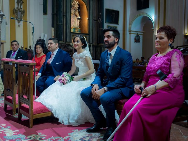 La boda de Juan Antonio y Ángeles en Arahal, Sevilla 24