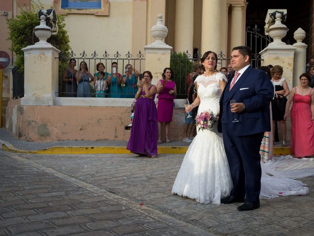 La boda de Juan Antonio y Ángeles en Arahal, Sevilla 38