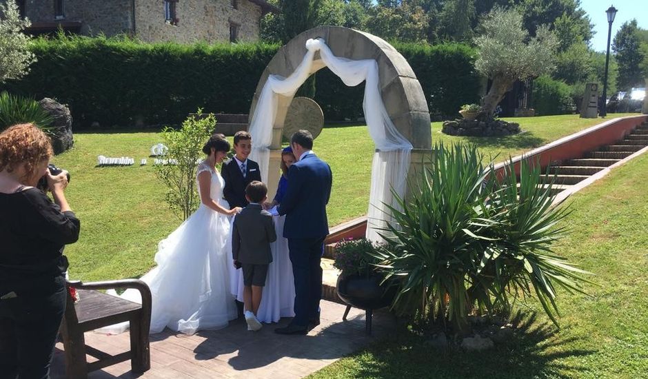 La boda de Edu y Bego en Dima, Vizcaya