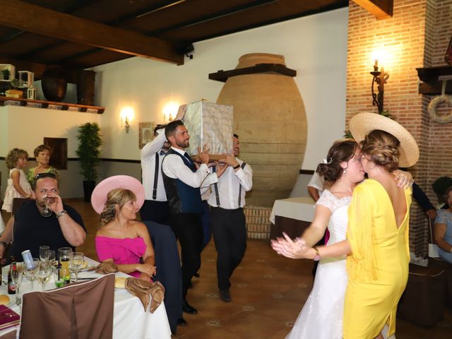 La boda de Dario y Mari Carmen en Casas De Fernando Alonso, Cuenca 64