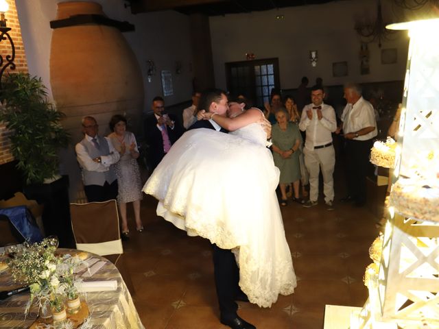 La boda de Dario y Mari Carmen en Casas De Fernando Alonso, Cuenca 68