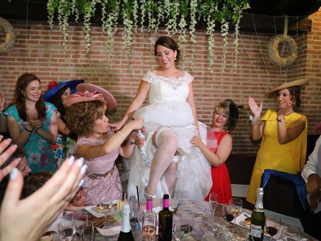 La boda de Dario y Mari Carmen en Casas De Fernando Alonso, Cuenca 74