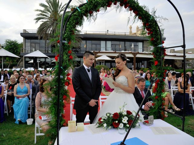La boda de Héctor y Miriam en Gava, Barcelona 17