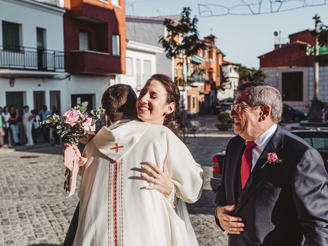 La boda de Nacho  y Marta en El Tiemblo, Ávila 12