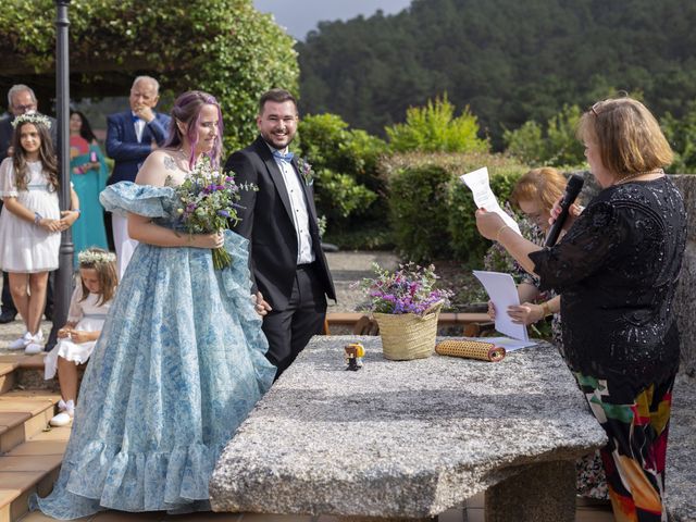 La boda de Megan y Lois en Pontevedra, Pontevedra 32