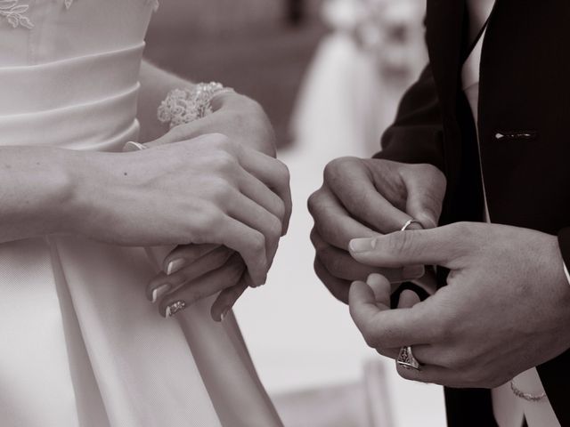 La boda de José Tomás y Sandra en Dos Hermanas, Sevilla 16