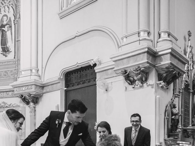 La boda de Álvaro y Yulia en Lupiana, Guadalajara 45