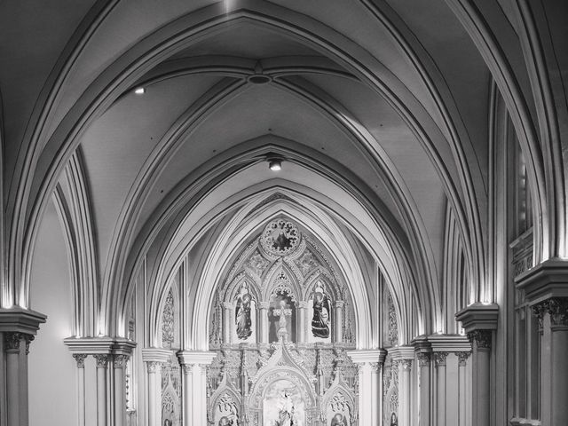 La boda de Álvaro y Yulia en Lupiana, Guadalajara 47