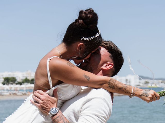 La boda de Manuel  y Isabel en Cala De San Vicente Ibiza, Islas Baleares 5