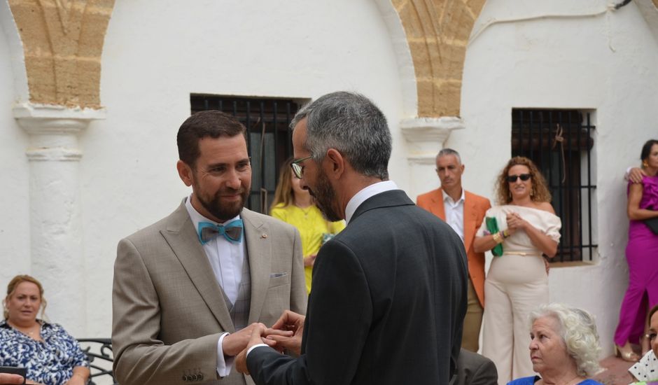 La boda de Enrique  y Florencio  en Conil De La Frontera, Cádiz