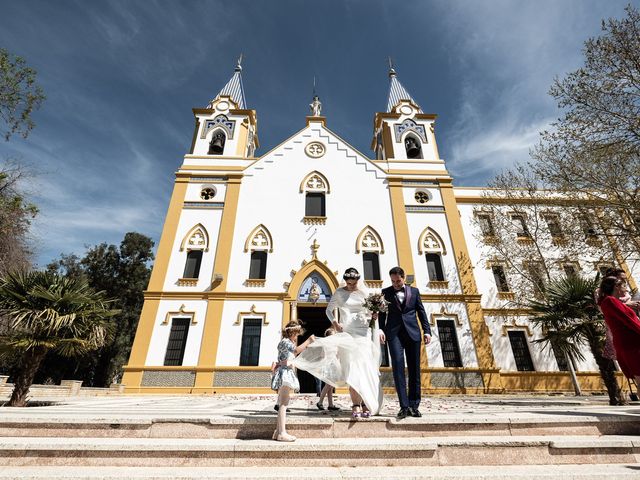 La boda de Manuel y Valme en Carmona, Sevilla 20