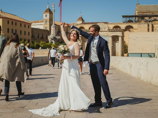 La boda de Enrique y Lucia en Córdoba, Córdoba 6