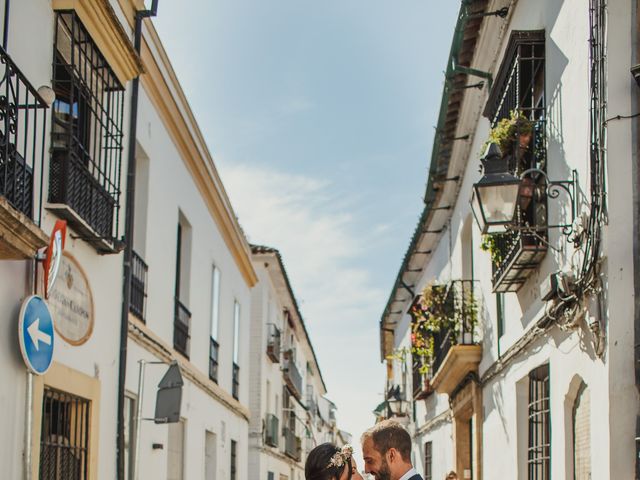 La boda de Enrique y Lucia en Córdoba, Córdoba 14