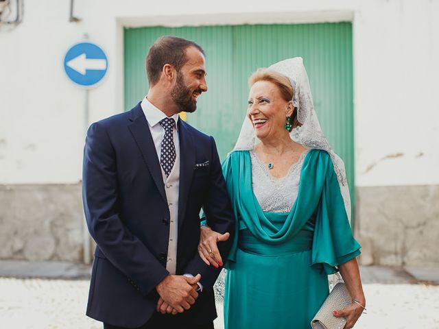 La boda de Enrique y Lucia en Córdoba, Córdoba 25