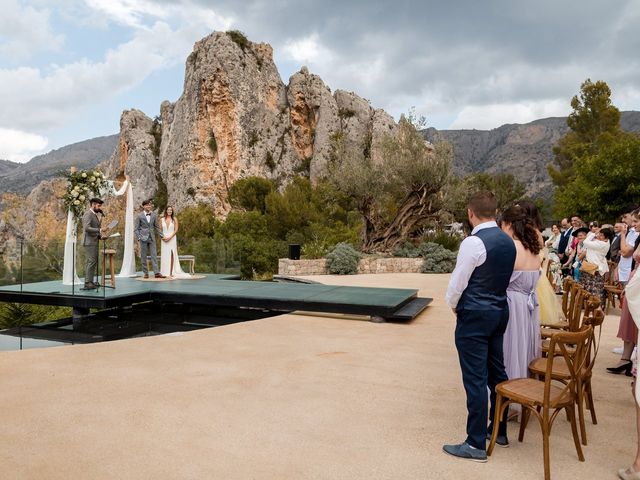 La boda de Michael y Marie en Guadalest, Alicante 24