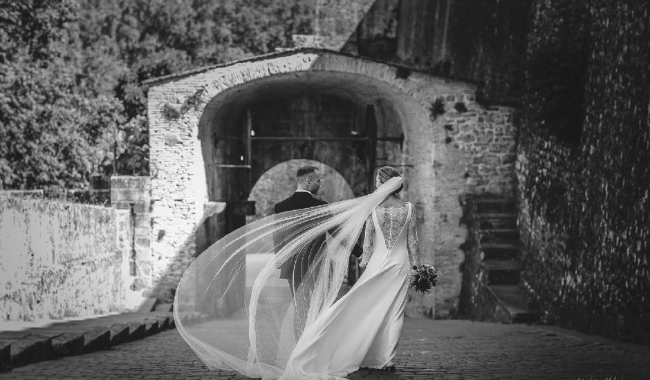 La boda de Jon y Rosa en Pamplona, Navarra
