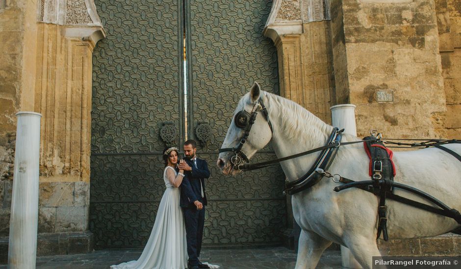 La boda de Enrique y Lucia en Córdoba, Córdoba
