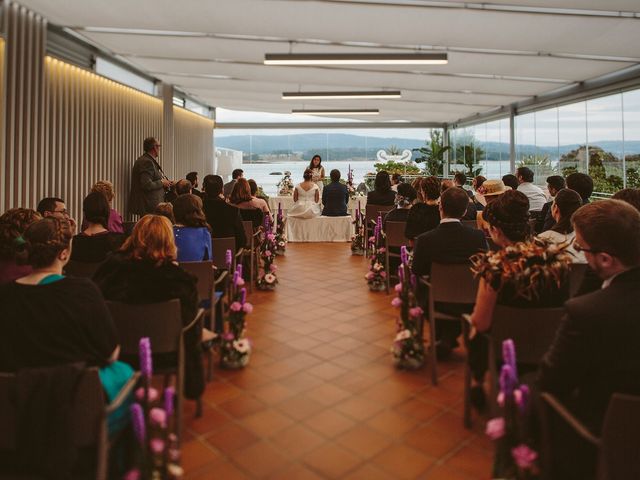 La boda de Javier y Laura en O Grove (Resto Parroquia), Pontevedra 31