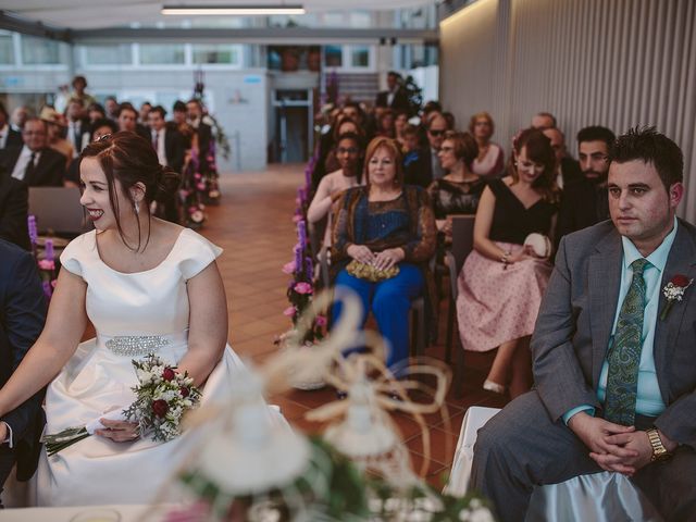 La boda de Javier y Laura en O Grove (Resto Parroquia), Pontevedra 35