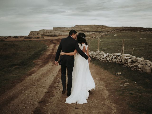 La boda de Miguel y Lucía en Oviedo, Asturias 40