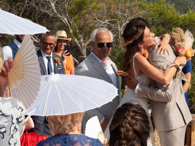 La boda de Neus y Ian en Santa Eularia Des Riu, Islas Baleares 4