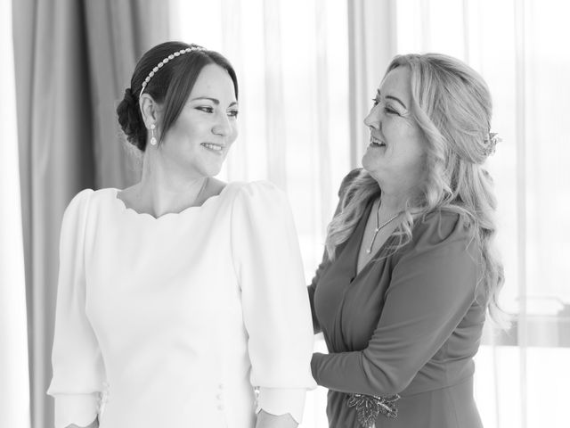 La boda de Begoña y Catalin en Almería, Almería 28
