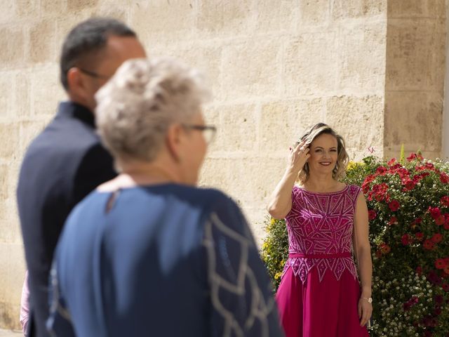 La boda de Begoña y Catalin en Almería, Almería 43