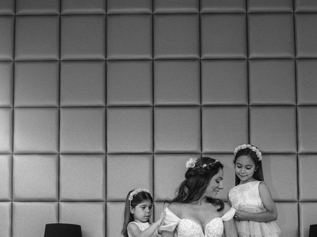 La boda de Alex y Elena en Castelló/castellón De La Plana, Castellón 20