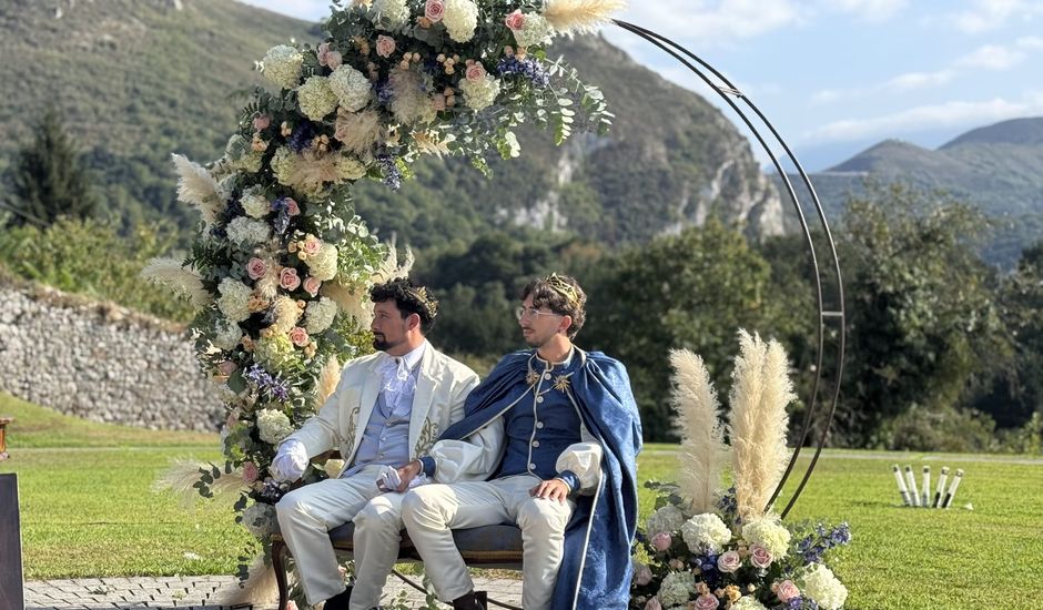 La boda de Cristian y Nau en Las Caldas, Asturias