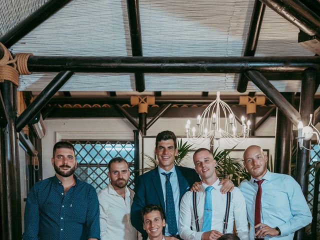 La boda de Marina y Miguel en Rincon De La Victoria, Málaga 4