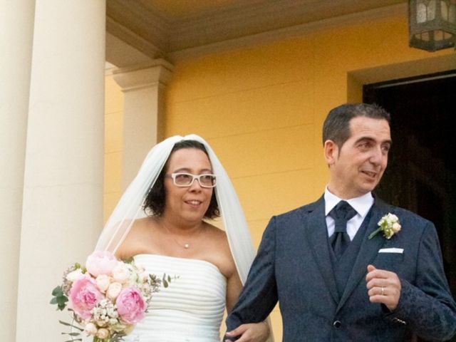 La boda de Clemente y Monica  en L' Hospitalet De Llobregat, Barcelona 4