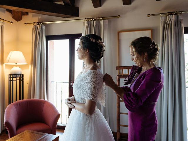 La boda de Miguel y Ana en Torrecaballeros, Segovia 17