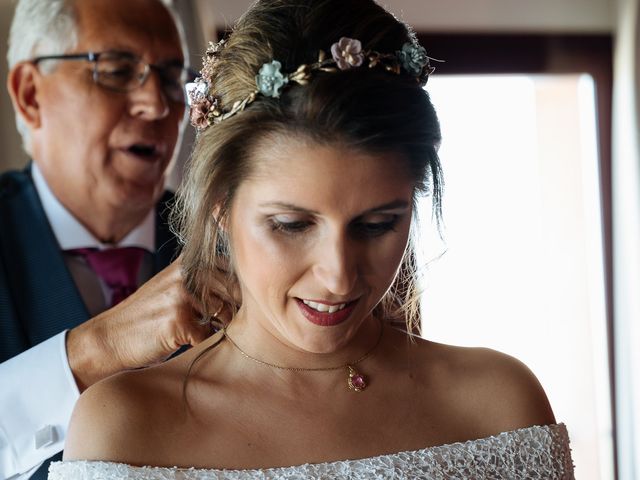 La boda de Miguel y Ana en Torrecaballeros, Segovia 27