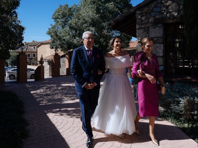 La boda de Miguel y Ana en Torrecaballeros, Segovia 34