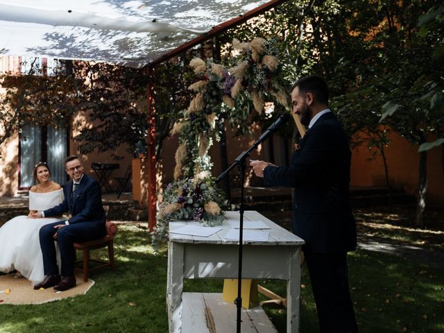 La boda de Miguel y Ana en Torrecaballeros, Segovia 39