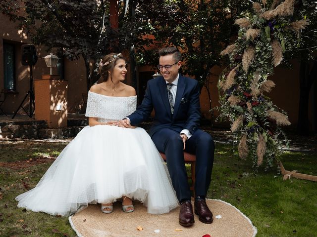 La boda de Miguel y Ana en Torrecaballeros, Segovia 50