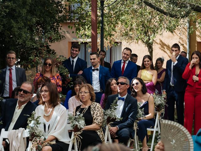 La boda de Miguel y Ana en Torrecaballeros, Segovia 59