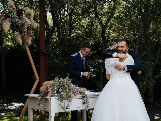 La boda de Miguel y Ana en Torrecaballeros, Segovia 62