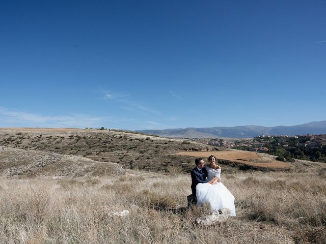 La boda de Miguel y Ana en Torrecaballeros, Segovia 106