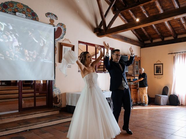 La boda de Miguel y Ana en Torrecaballeros, Segovia 123