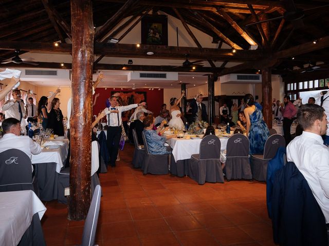 La boda de Miguel y Ana en Torrecaballeros, Segovia 127