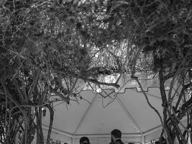 La boda de Cameron y Rocío en Sevilla, Sevilla 45